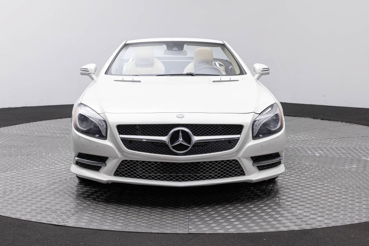 Used 2015 Mercedes-Benz SL 400 w/ Premium I Package image 3