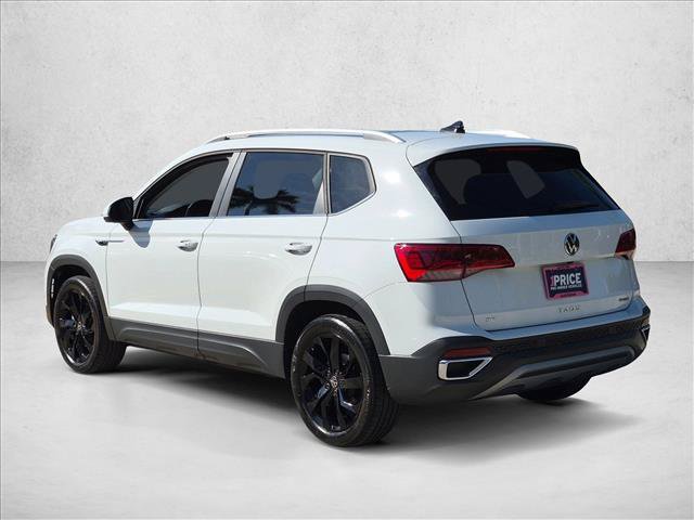 Used 2023 Volkswagen Taos SE w/ Panoramic Sunroof Package AWD/4WD image 8