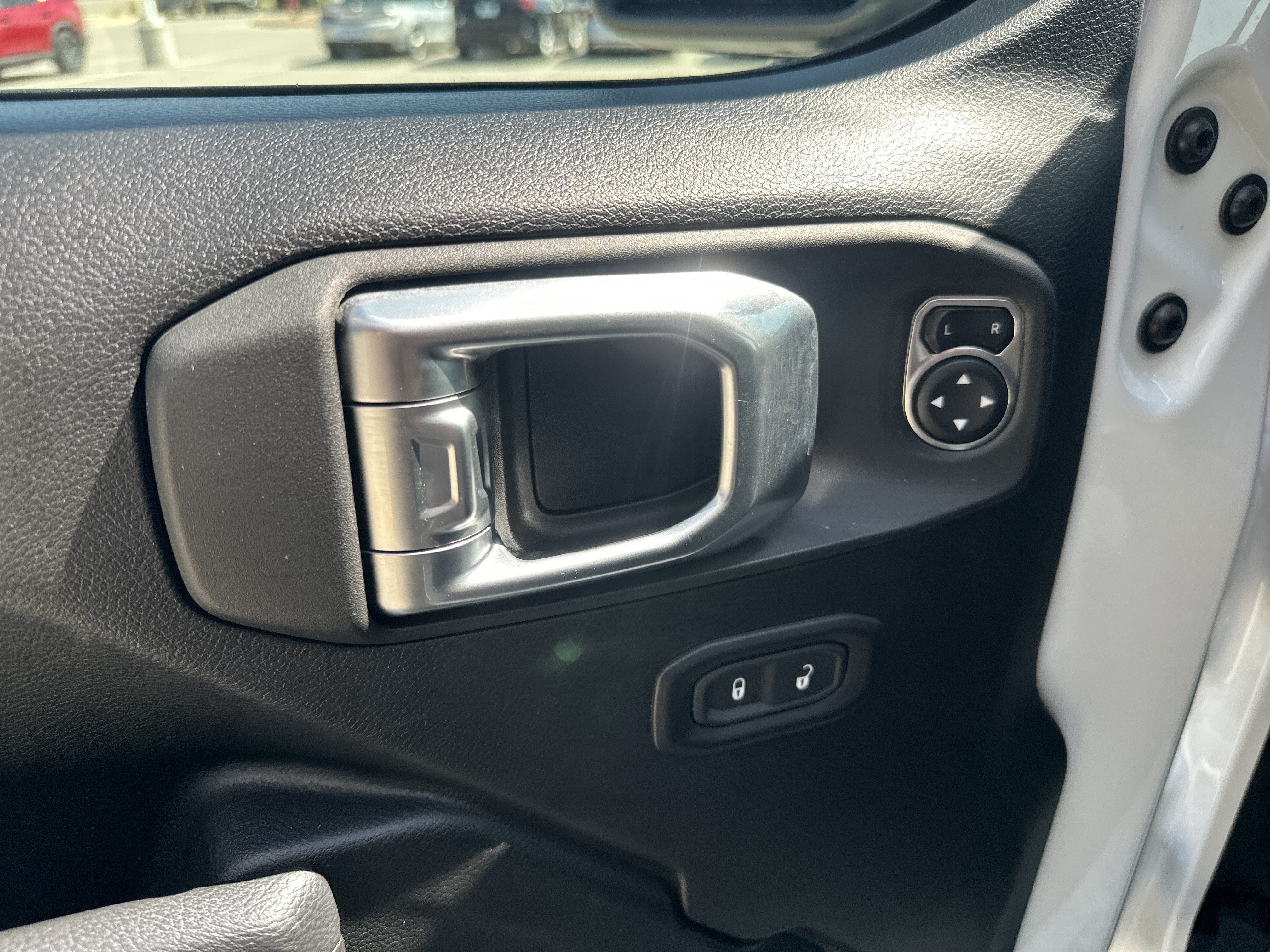 Used 2022 Jeep Wrangler Sport AWD/4WD image 11