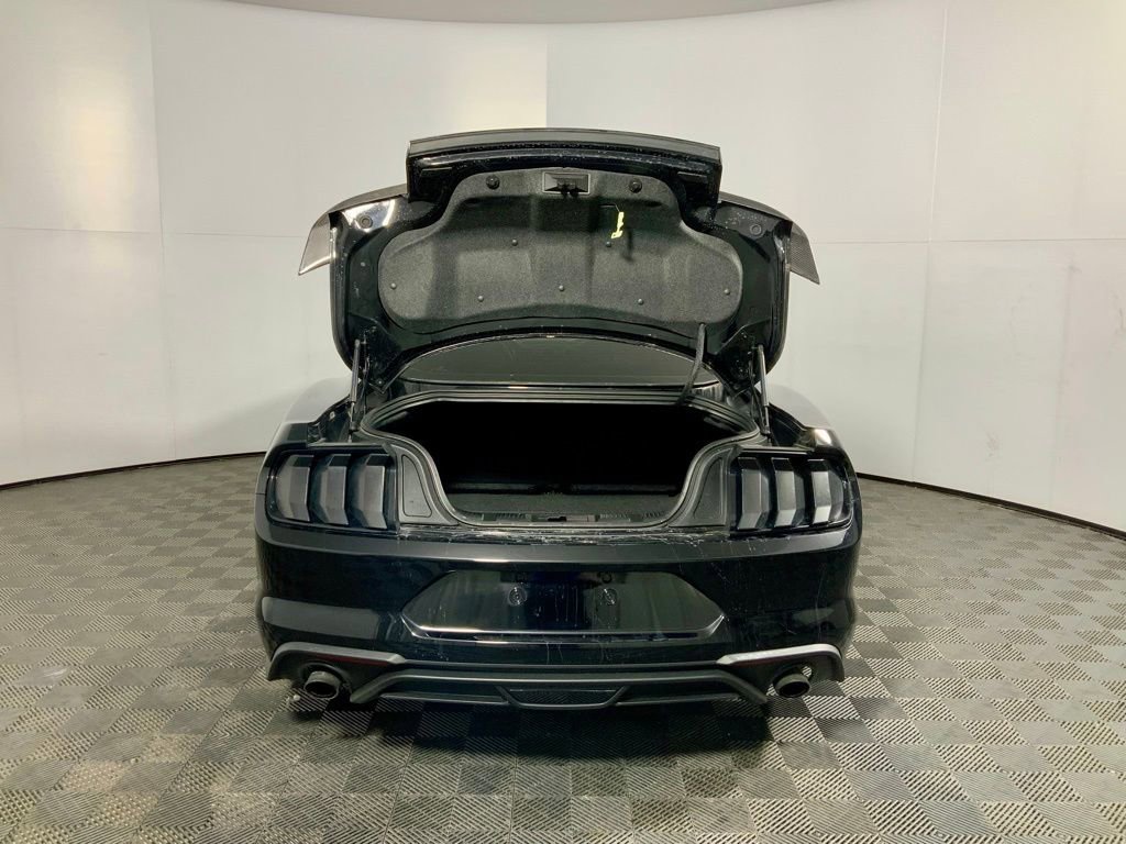Used 2021 Ford Mustang Coupe image 13