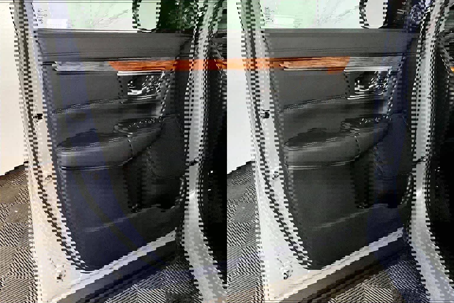 Used 2021 Honda CR-V Touring image 22