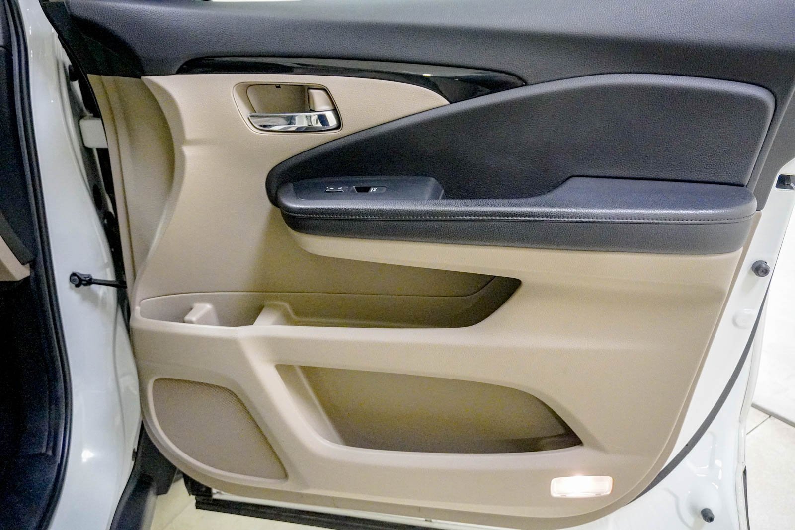 Used 2020 Honda Pilot Touring image 34