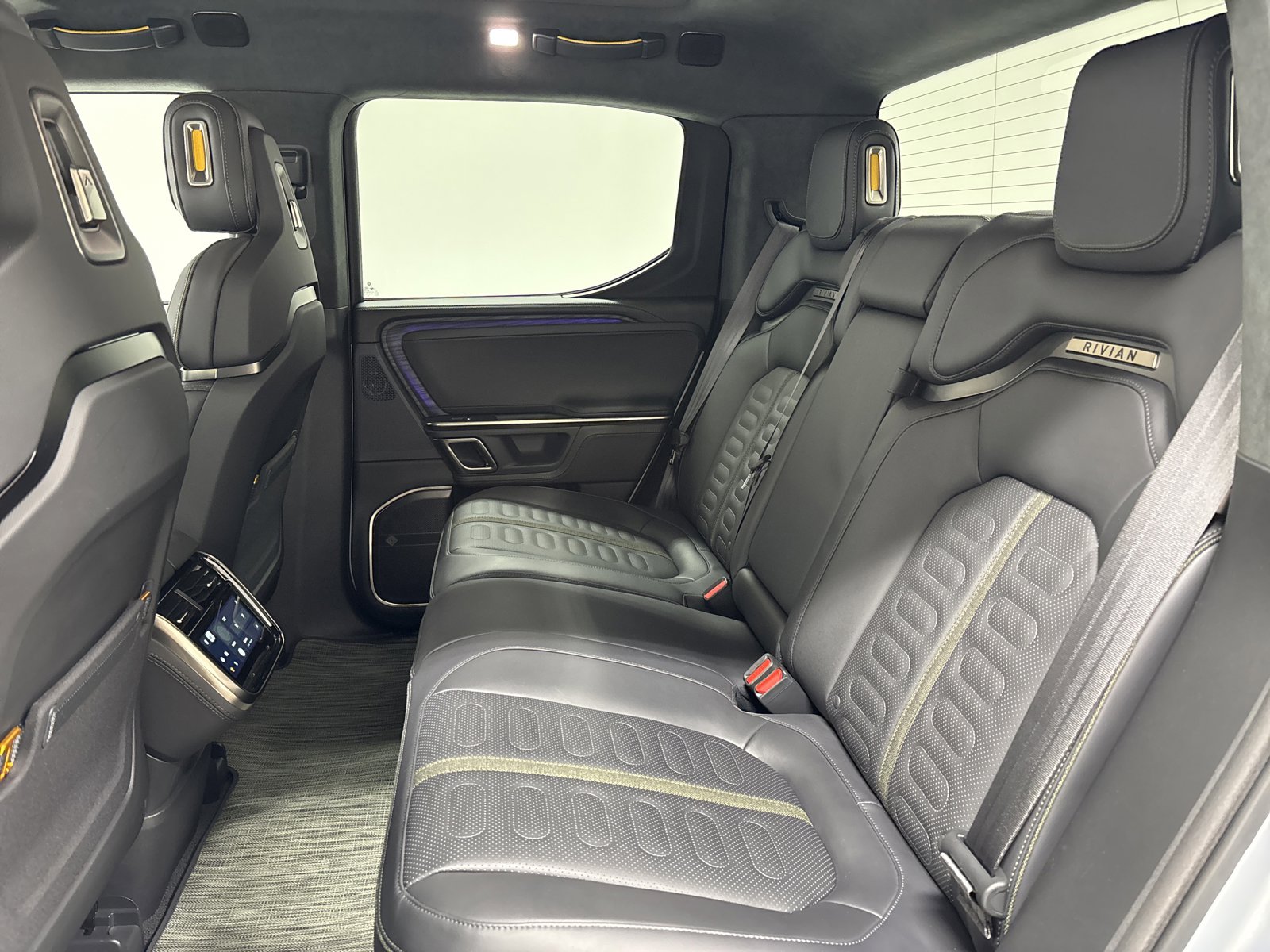 Used 2024 Rivian R1T Adventure AWD/4WD image 21