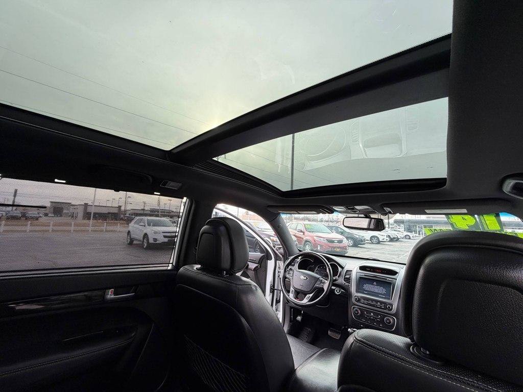 Used 2014 Kia Sorento SX FWD image 18