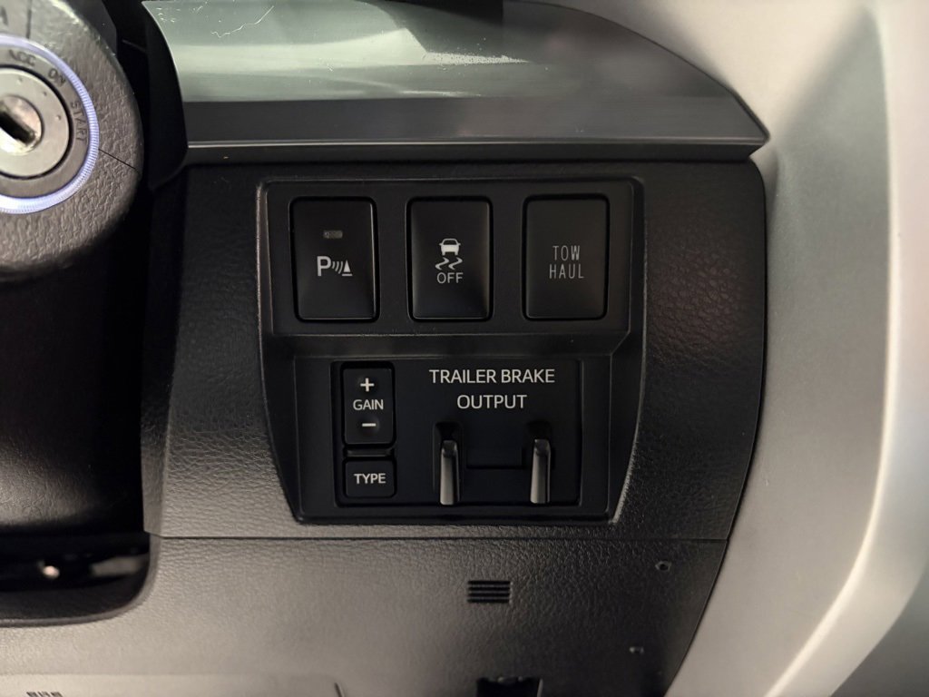 Used 2017 Toyota Tundra Platinum image 15