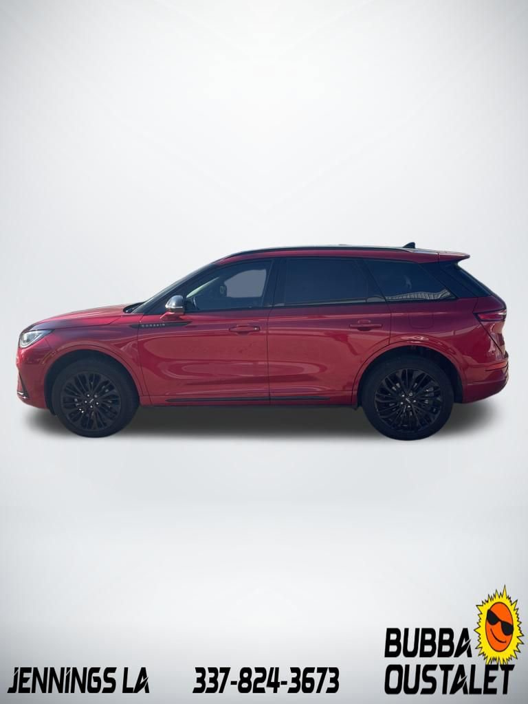 Used 2025 Lincoln Corsair AWD w/ Equipment Group 101A image 8