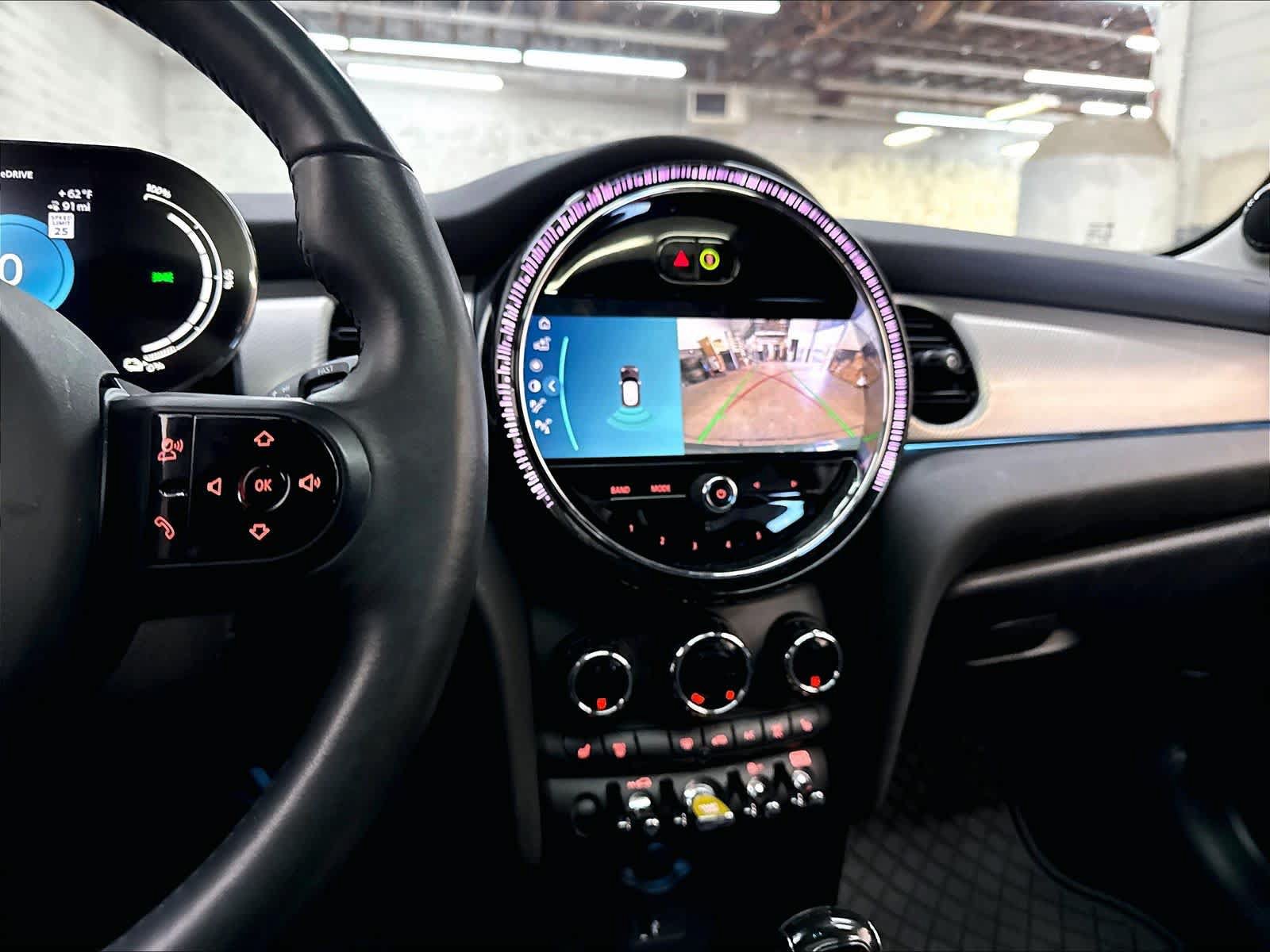 Used 2024 MINI Cooper SE FWD image 9