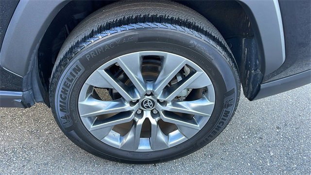 Used 2022 Toyota RAV4 XLE Premium image 30