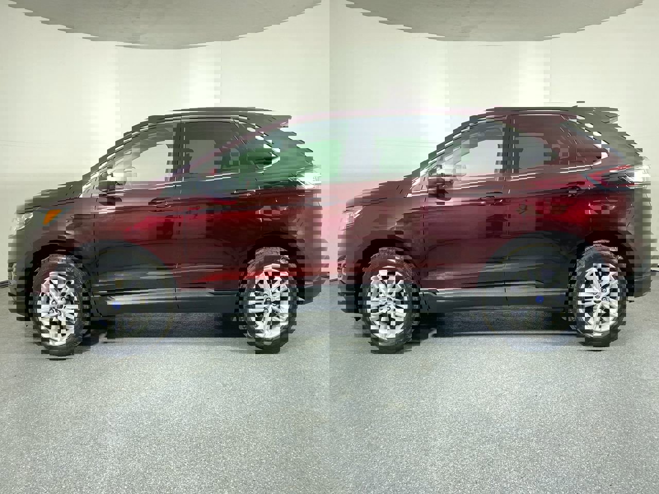 Used 2018 Ford Edge SEL w/ Equipment Group 201A image 30