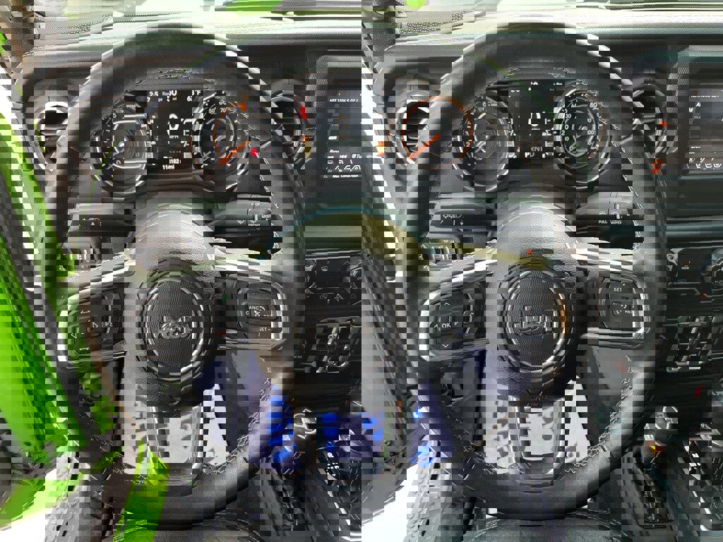 Used 2018 Jeep Wrangler Unlimited Sahara image 8