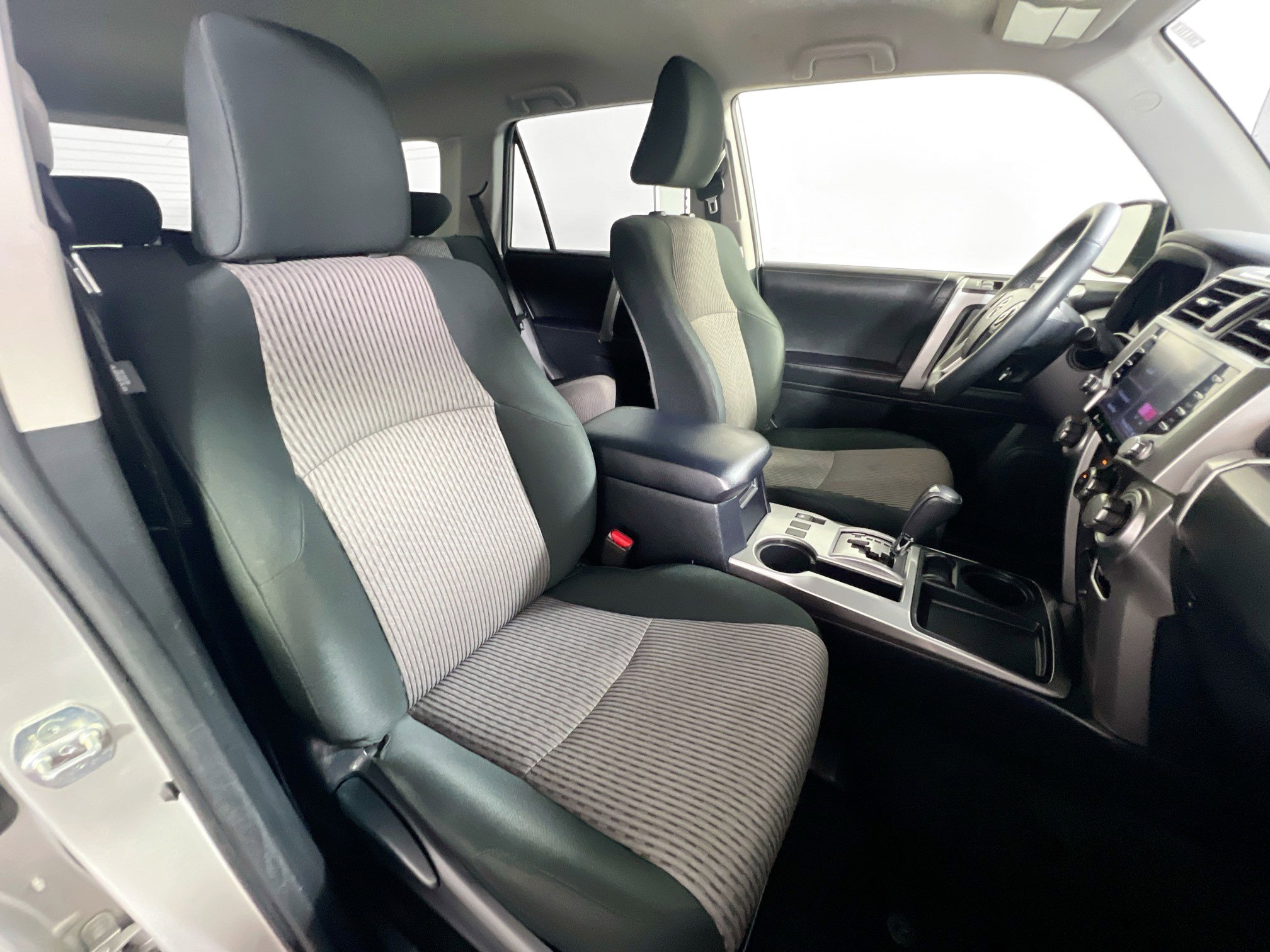 Used 2023 Toyota 4Runner SR5 image 31