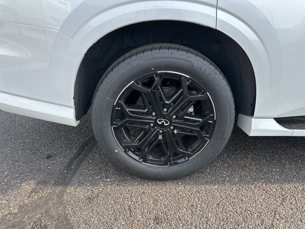 Certified 2026 INFINITI QX80 4WD w/ Sport Exterior Package image 10