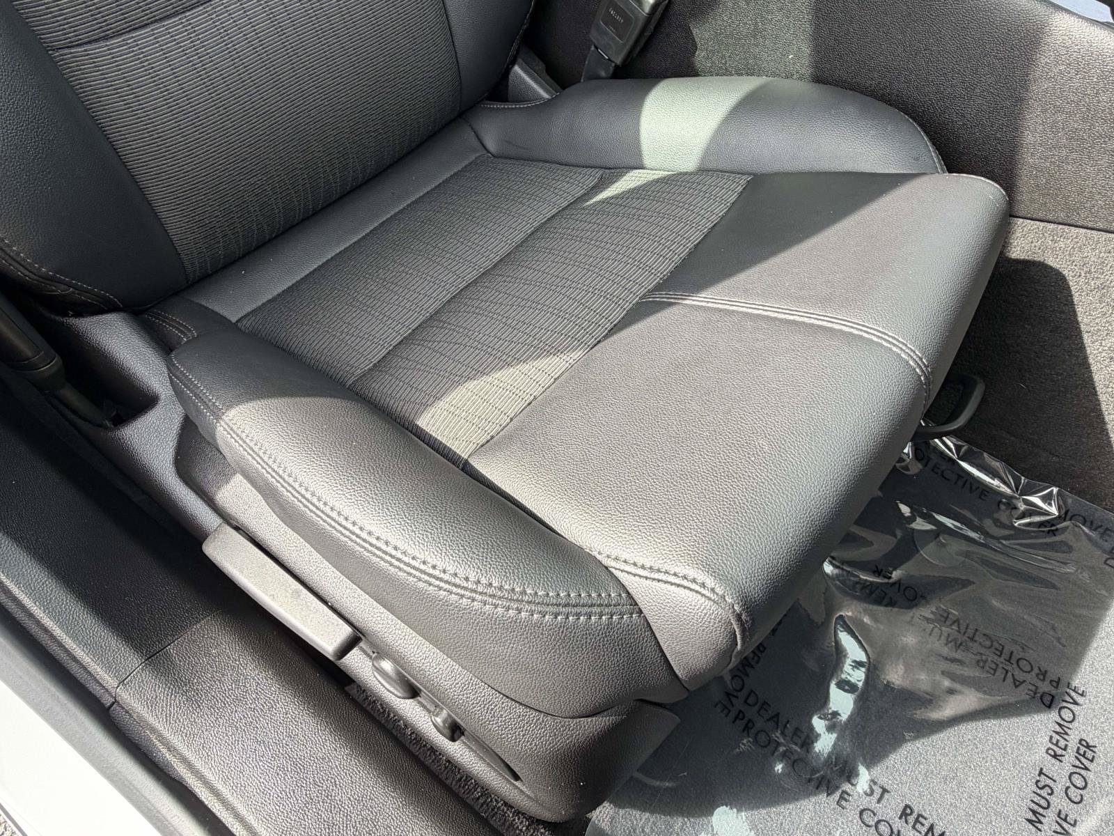 Used 2019 Chevrolet Impala LT FWD image 33
