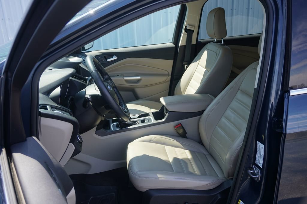 Used 2019 Ford Escape Titanium image 12