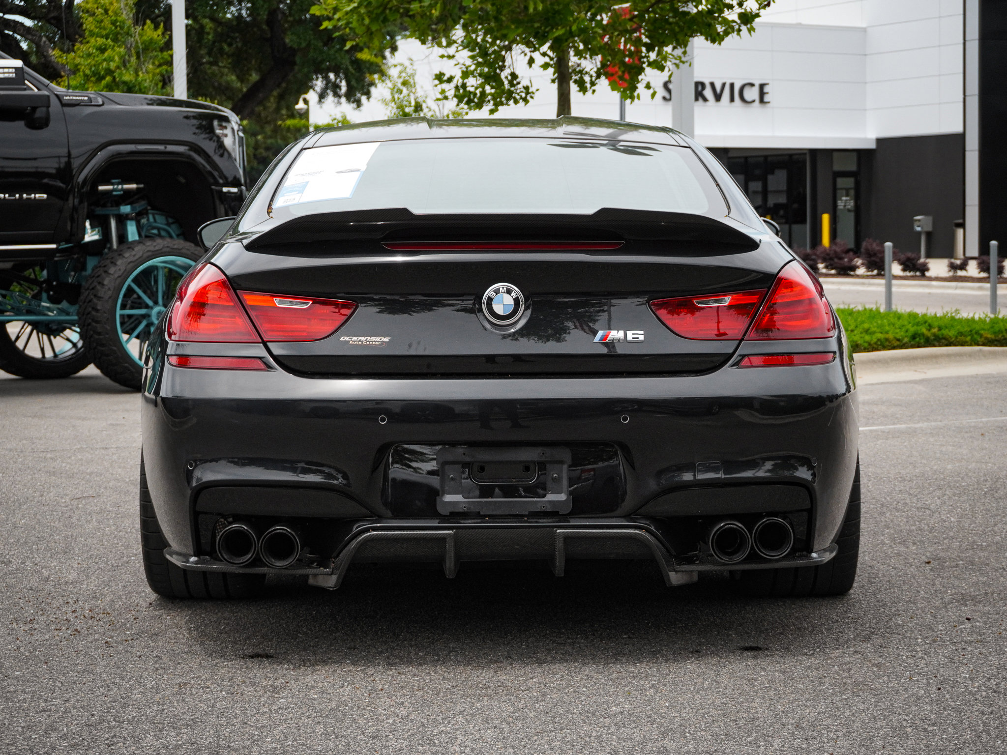 Used 2014 BMW M6 Coupe w/ Executive Package RWD image 9