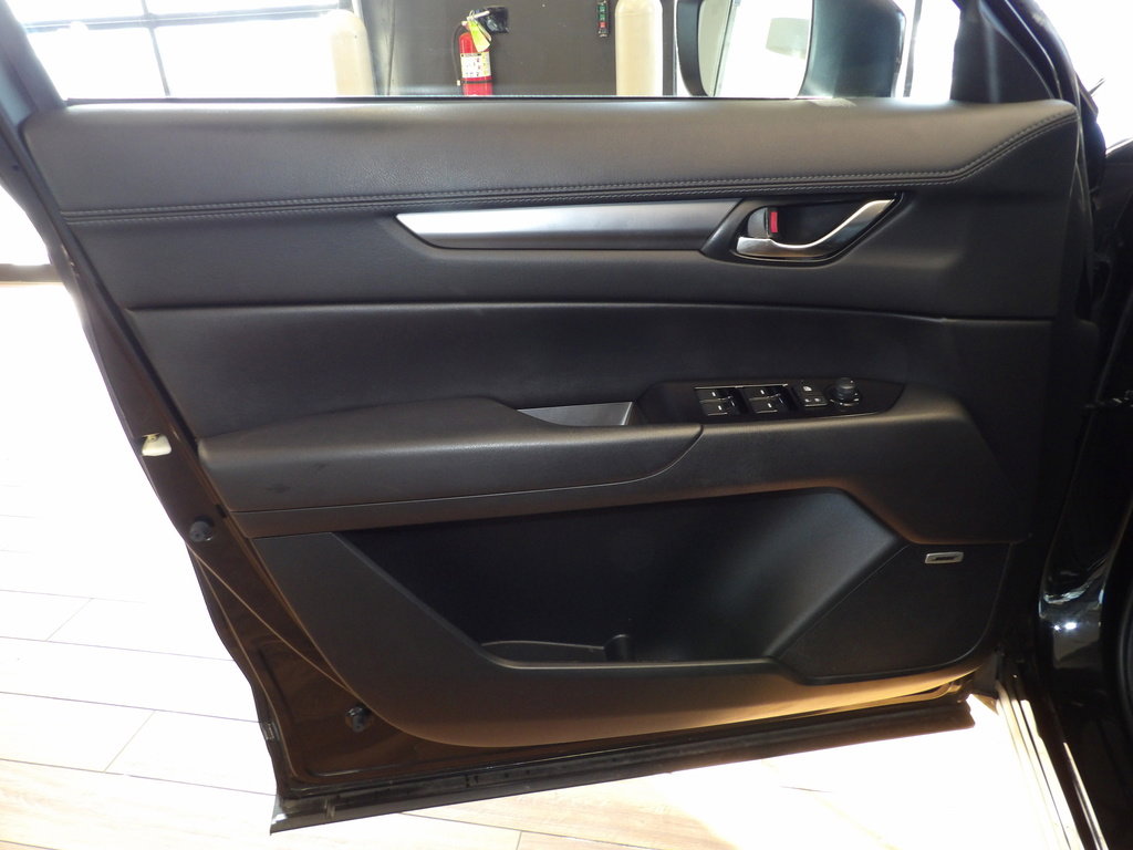 Used 2019 MAZDA CX-5 Touring image 24