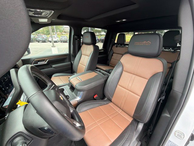 Used 2024 Chevrolet Silverado 2500 High Country AWD/4WD image 48