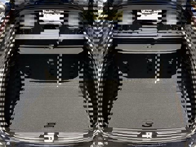 New 2026 Cadillac Optiq Luxury 2 image 24