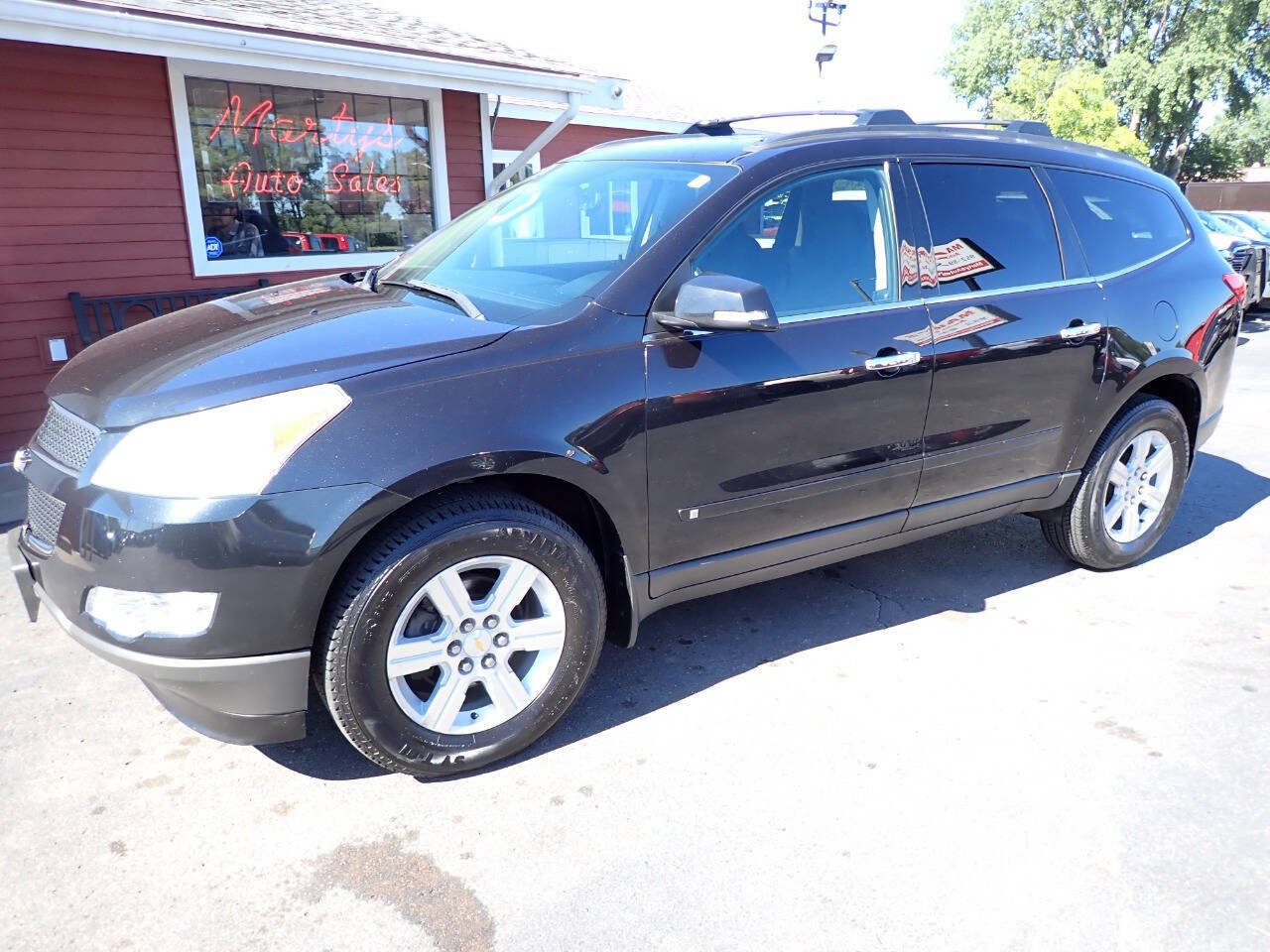 Used 2010 Chevrolet Traverse LT w/ Personal Connectivity Package AWD/4WD image 3