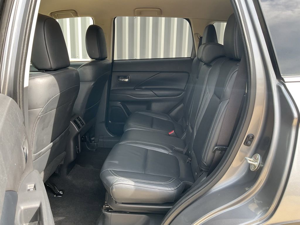 Used 2020 Mitsubishi Outlander SEL image 16