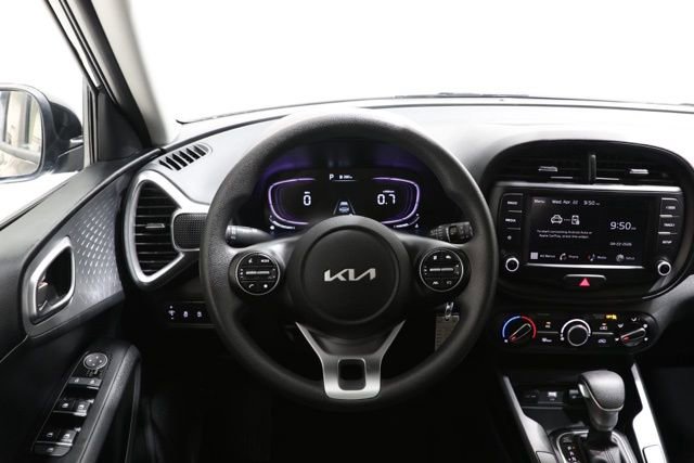Used 2025 Kia Soul LX FWD image 13