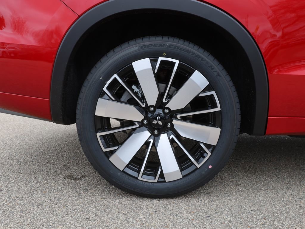 New 2025 Mitsubishi Outlander SEL image 12