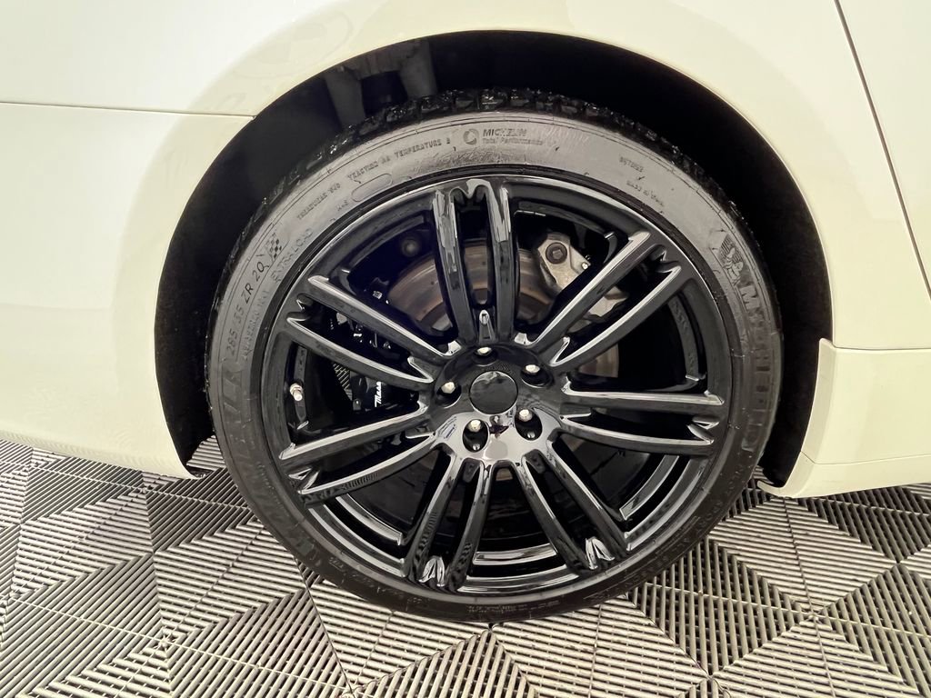 Used 2017 Maserati Quattroporte S GranLusso Q4 image 16