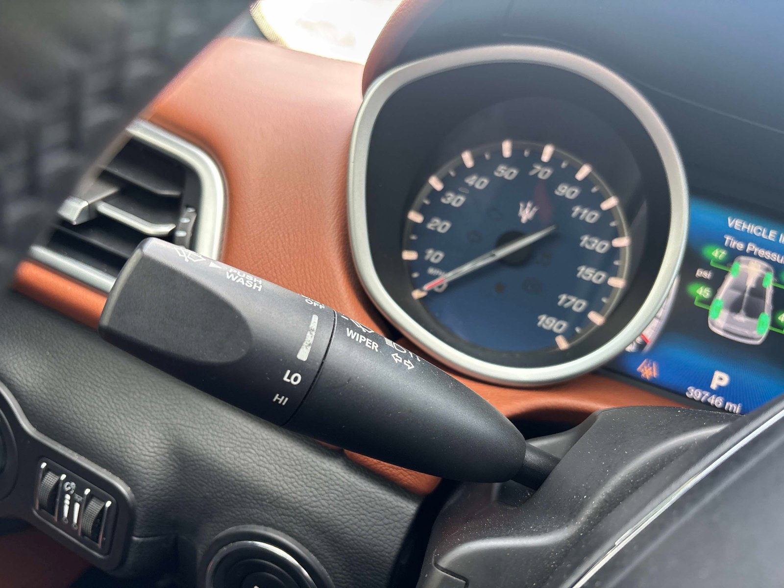 Used 2017 Maserati Ghibli S image 25