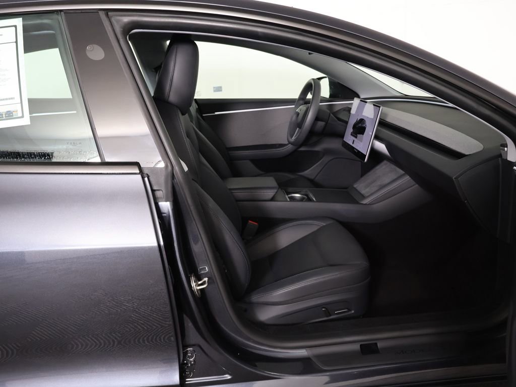 Used 2024 Tesla Model 3 Standard Range RWD image 29