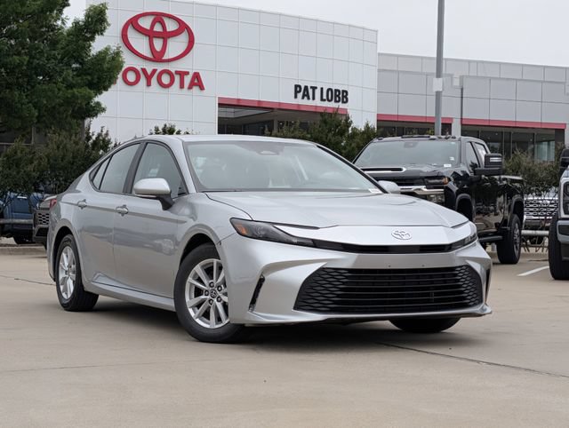 Used 2025 Toyota Camry LE FWD video 2