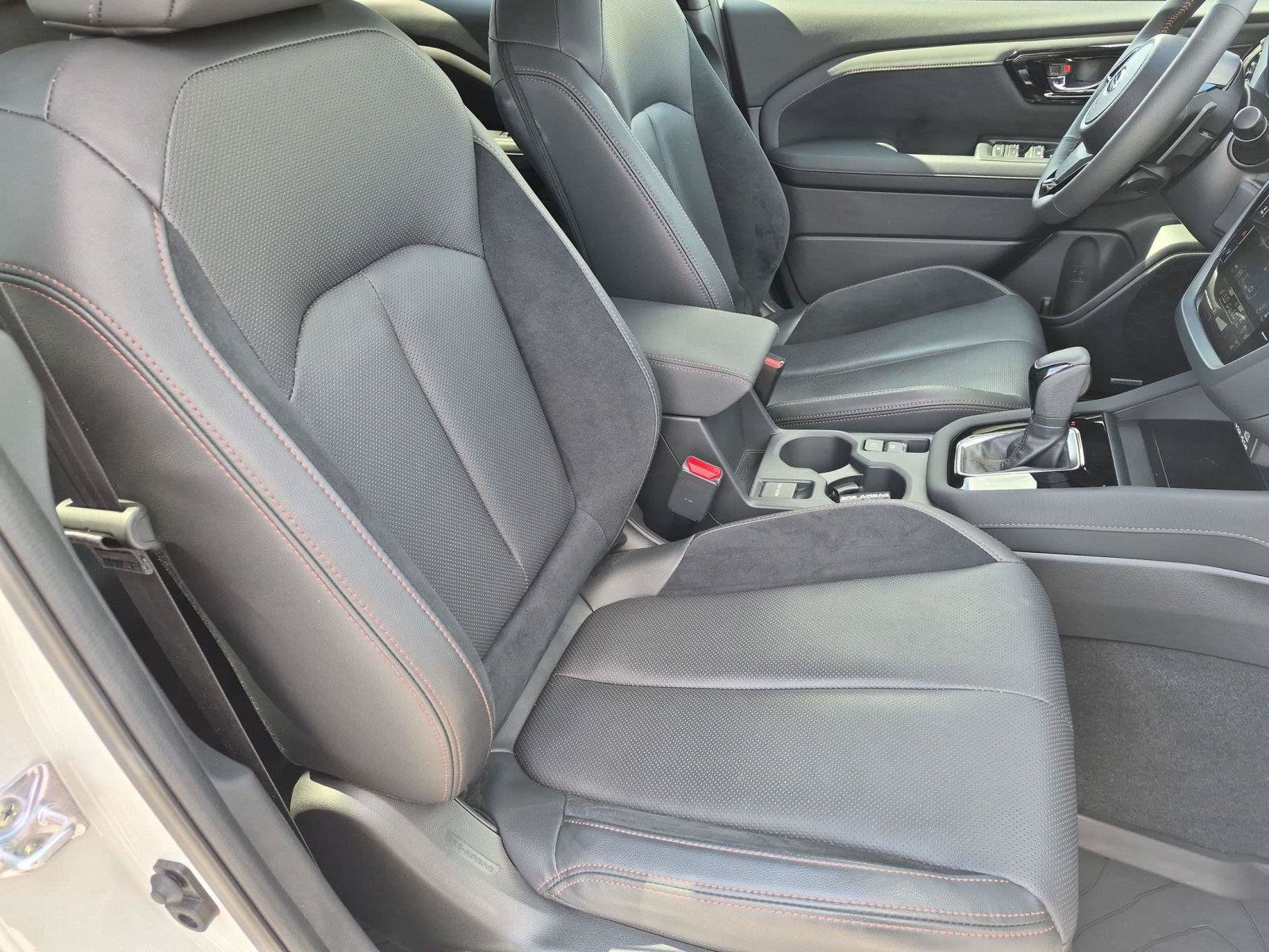 Used 2025 Subaru Forester Touring AWD/4WD image 31
