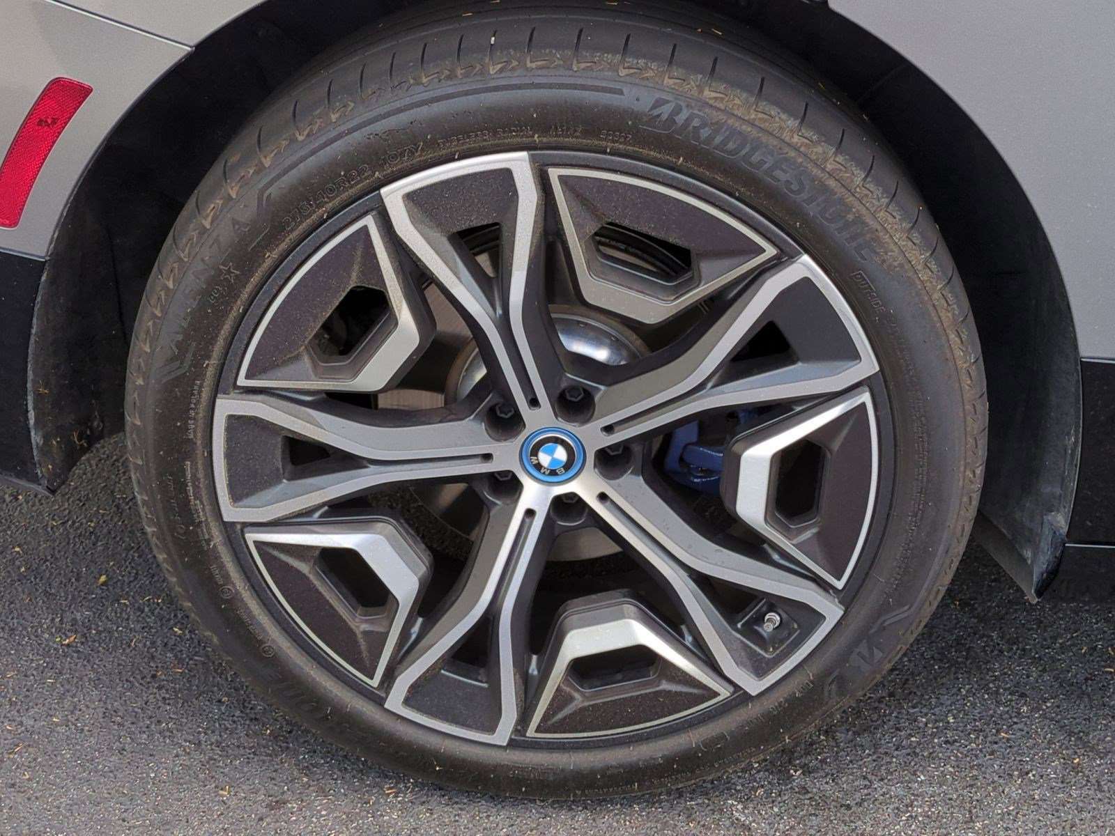 Used 2024 BMW iX xDrive50 w/ Sport Package image 12