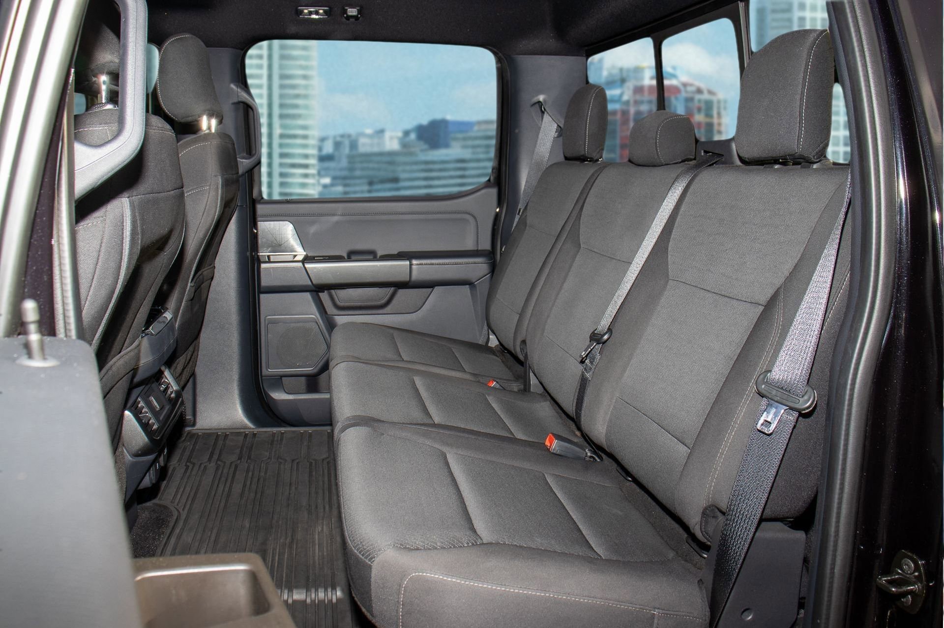 Used 2022 Ford F150 XLT w/ Equipment Group 302A High image 19