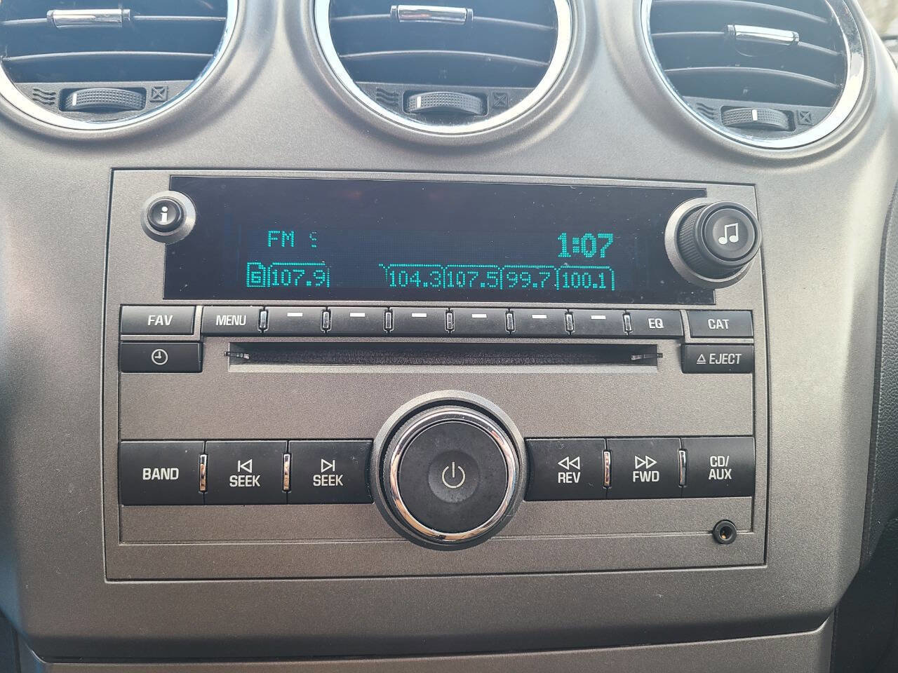 Used 2013 Chevrolet Captiva Sport LS image 29