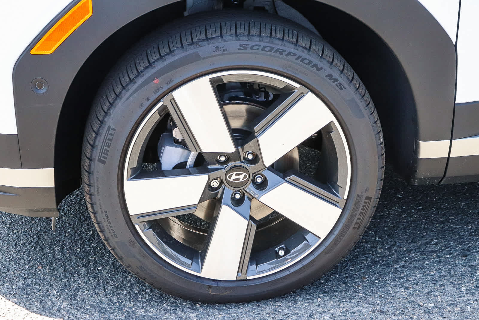 New 2026 Hyundai Santa Fe Limited FWD image 14