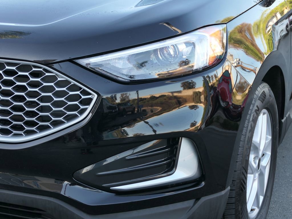 Used 2024 Ford Edge SEL image 10