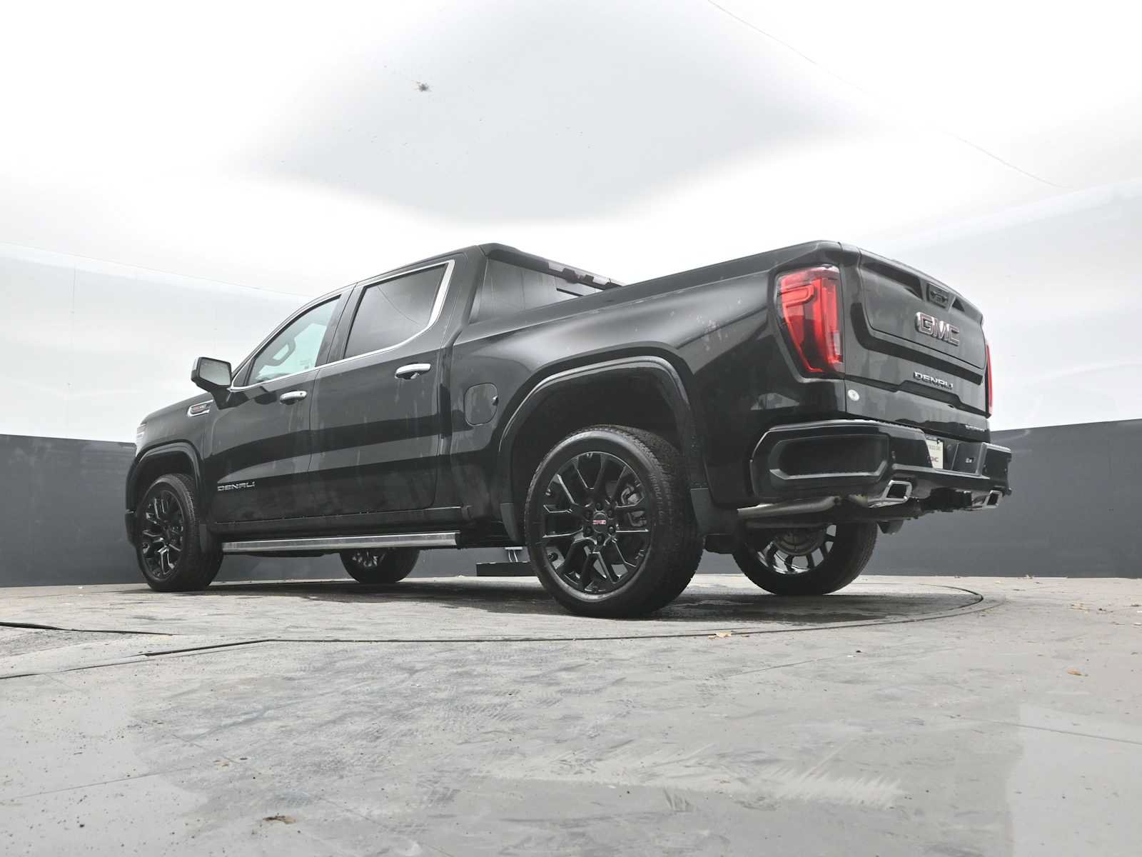 New 2024 GMC Sierra 1500 Denali w/ Technology Package AWD/4WD image 38