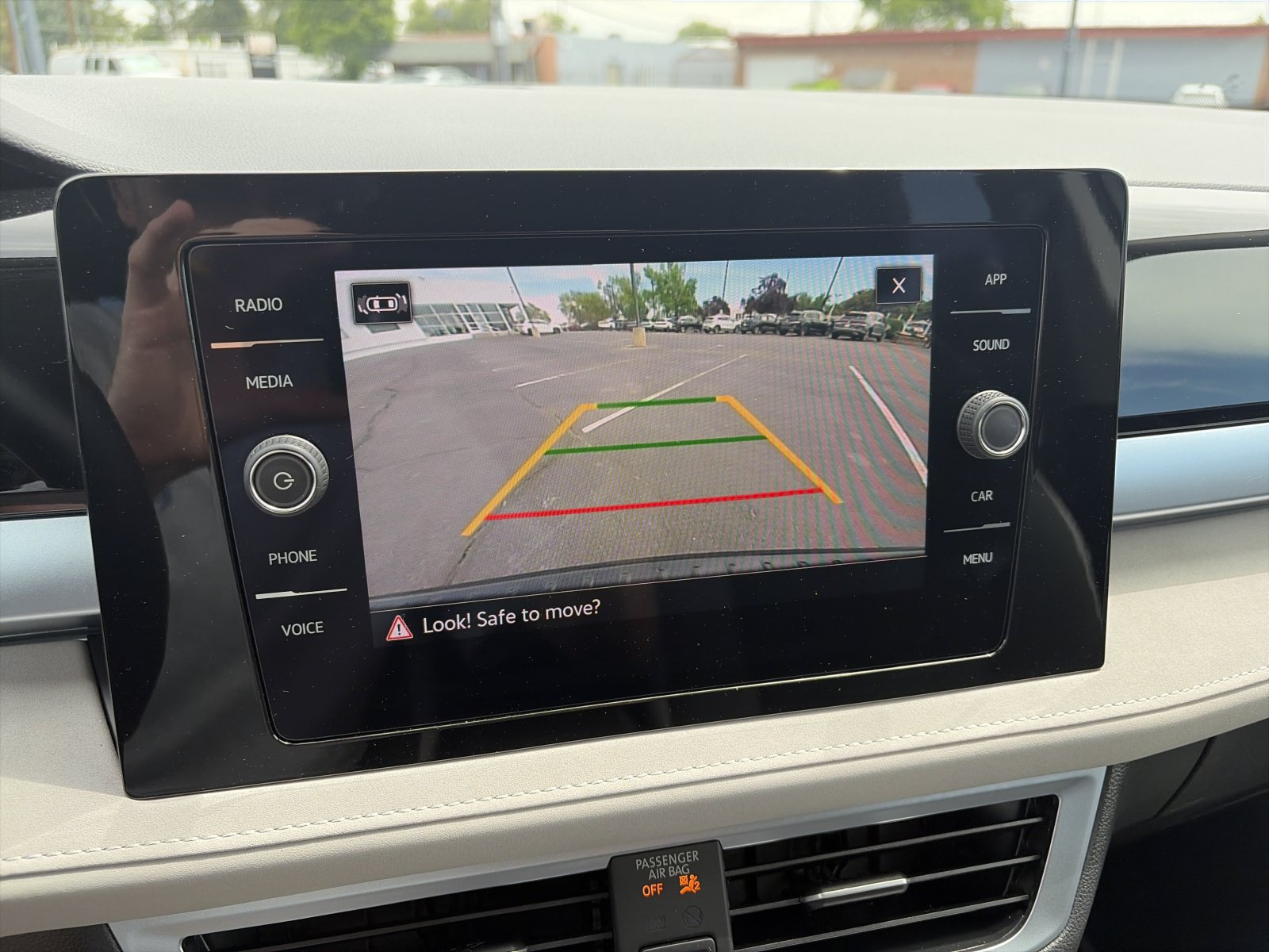 Certified 2025 Volkswagen Taos SE AWD/4WD image 20