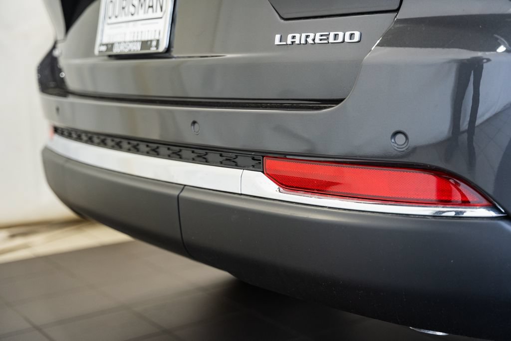 New 2026 Jeep Grand Cherokee Laredo X AWD/4WD image 7