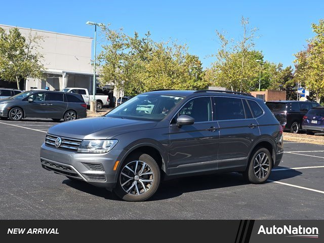 Used 2021 Volkswagen Tiguan SE w/ Panoramic Sunroof Package