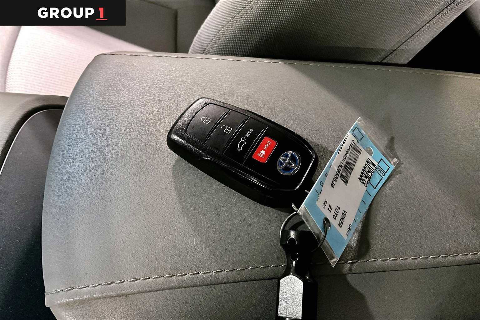 Certified 2021 Toyota Venza LE image 14