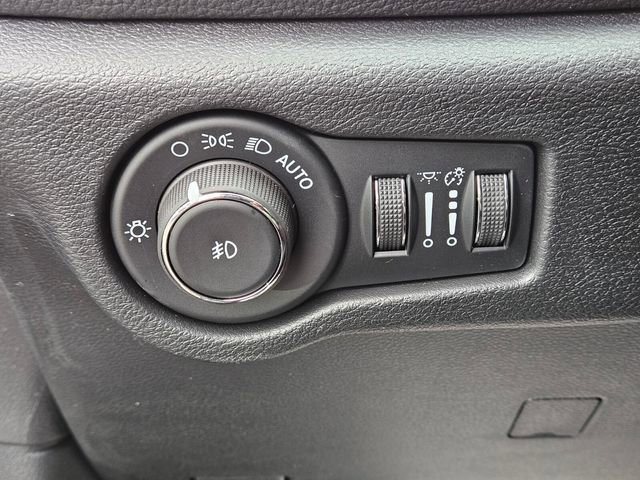 New 2026 Chrysler Pacifica Select image 28