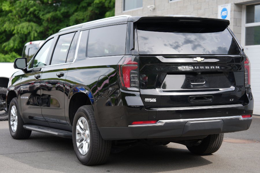 Used 2025 Chevrolet Suburban LT AWD/4WD image 4