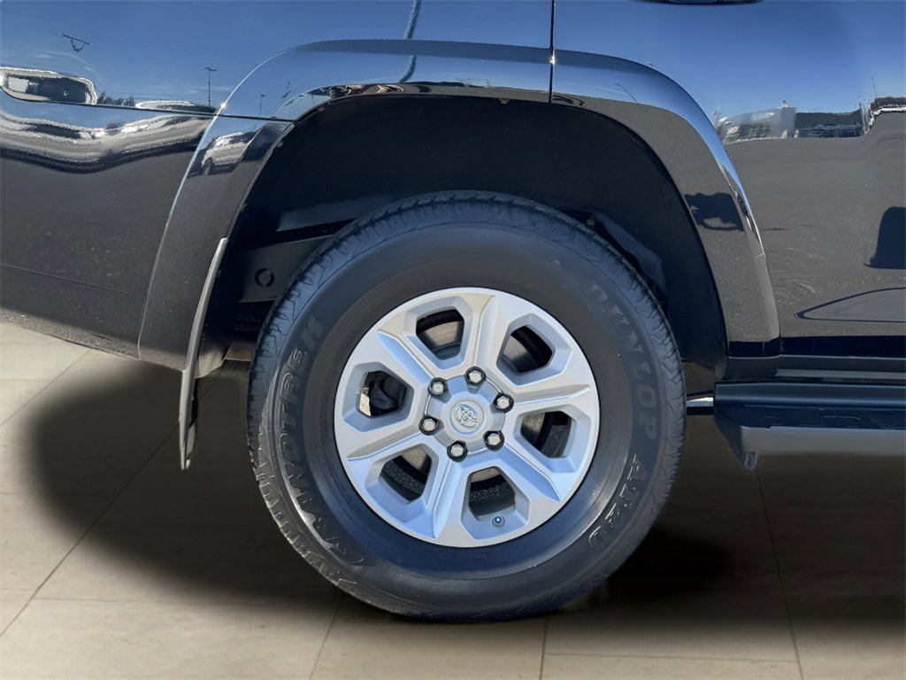 Used 2020 Toyota 4Runner SR5 image 40
