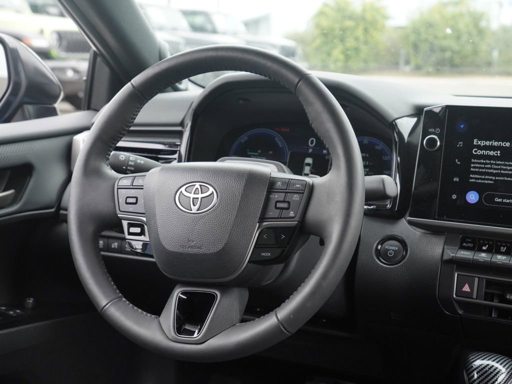 Used 2025 Toyota Camry XSE w/ Premium Plus Package image 27