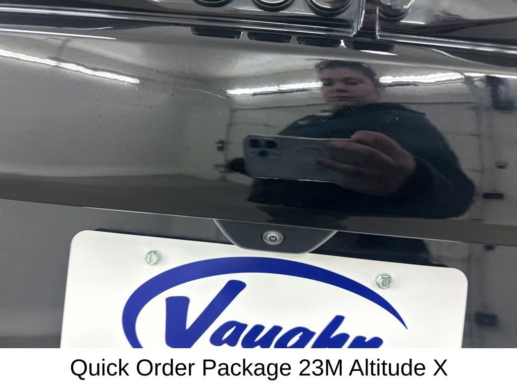 Used 2024 Jeep Grand Cherokee Altitude AWD/4WD image 16