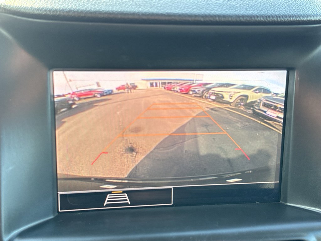 Used 2023 GMC Terrain SLE w/ Driver Convenience Package image 19