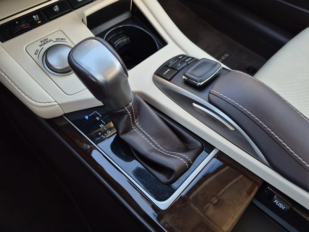 Used 2017 Lexus ES 350 w/ Luxury Package FWD image 29