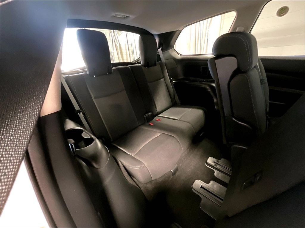 Used 2020 Nissan Pathfinder SV AWD/4WD image 17