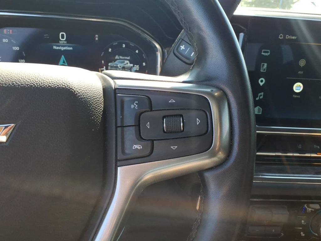 Used 2025 Chevrolet Silverado 2500 LTZ w/ LTZ Convenience Package AWD/4WD image 14